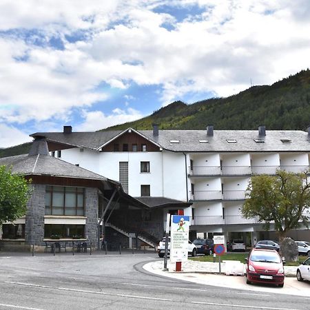 Hotel Y Apartamentos Snoe Isaba Extérieur photo