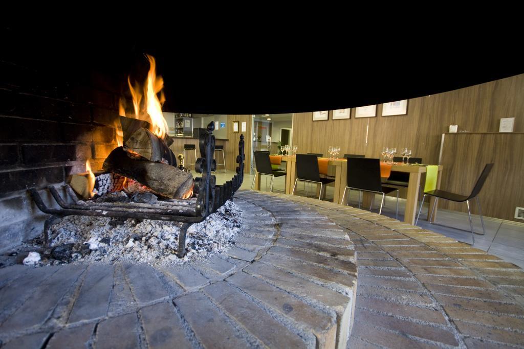 Hotel Y Apartamentos Snoe Isaba Extérieur photo