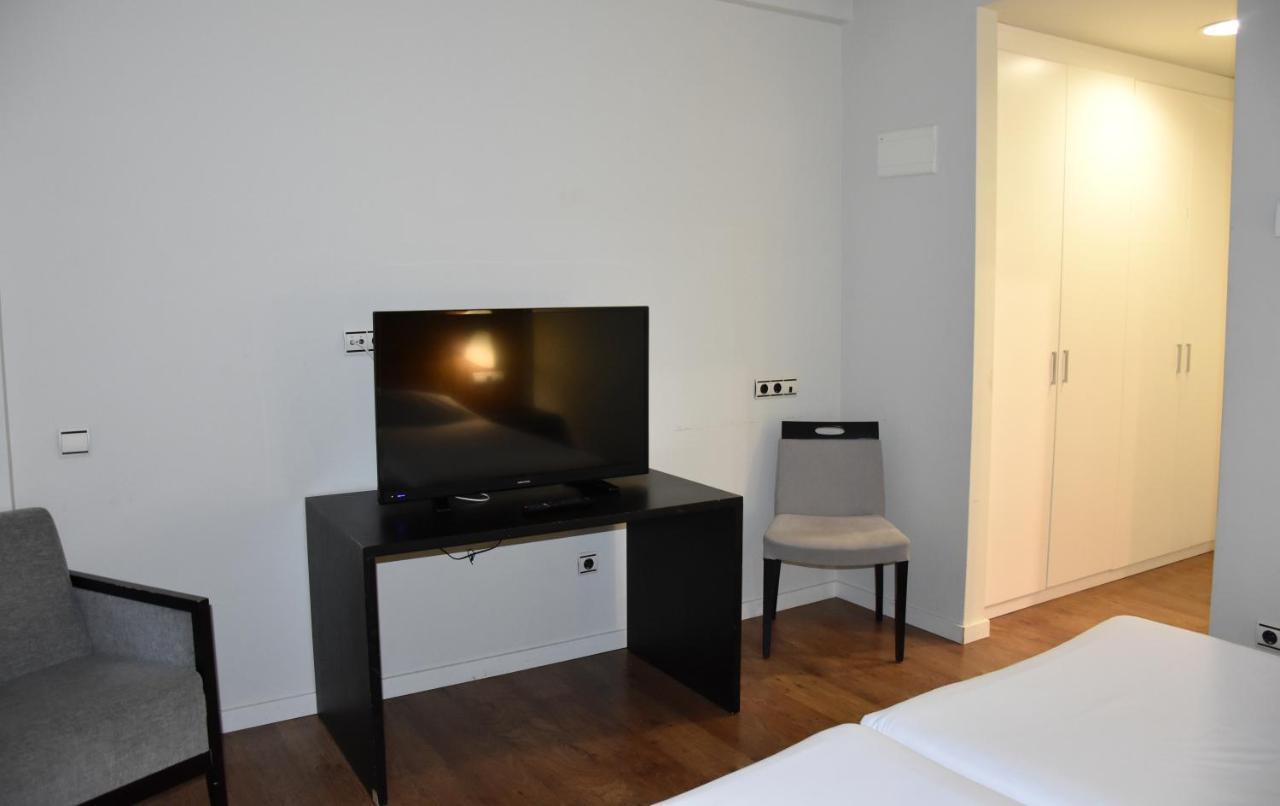 Hotel Y Apartamentos Snoe Isaba Extérieur photo