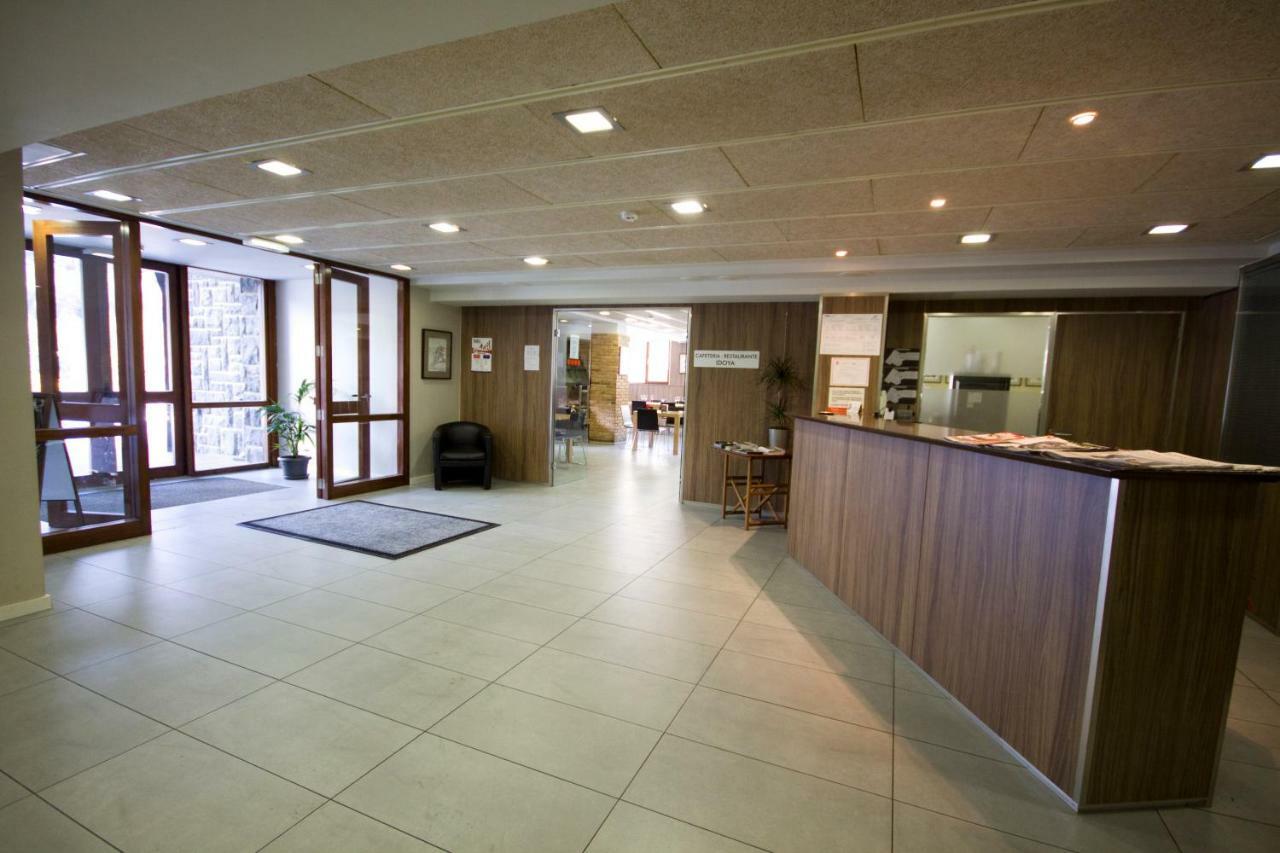 Hotel Y Apartamentos Snoe Isaba Extérieur photo
